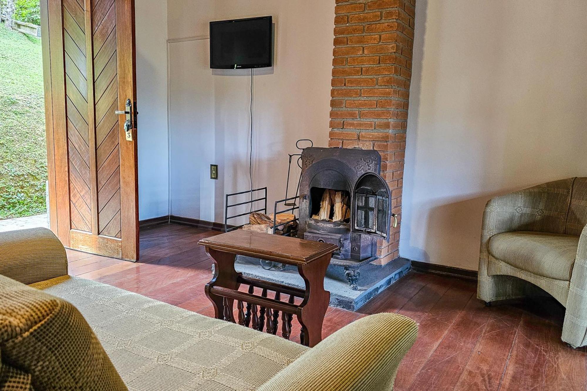 Dos Quatís Inn
